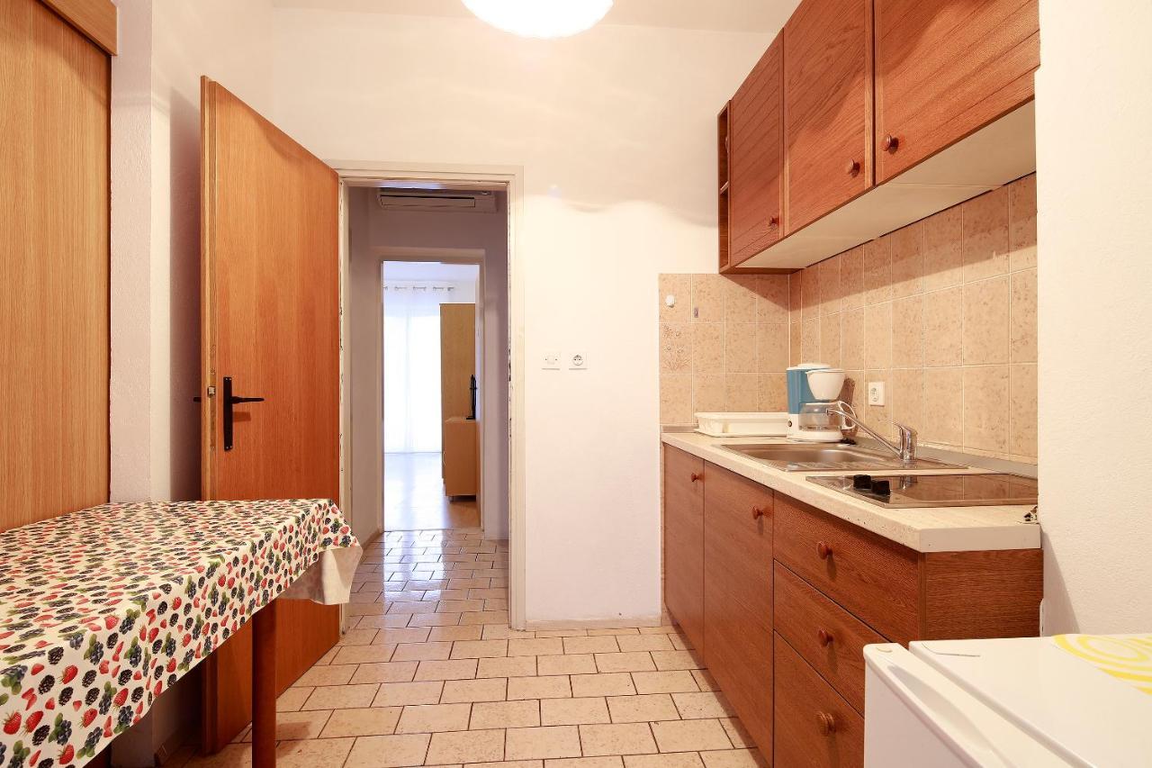 Apartments Katra Novalja Exterior photo